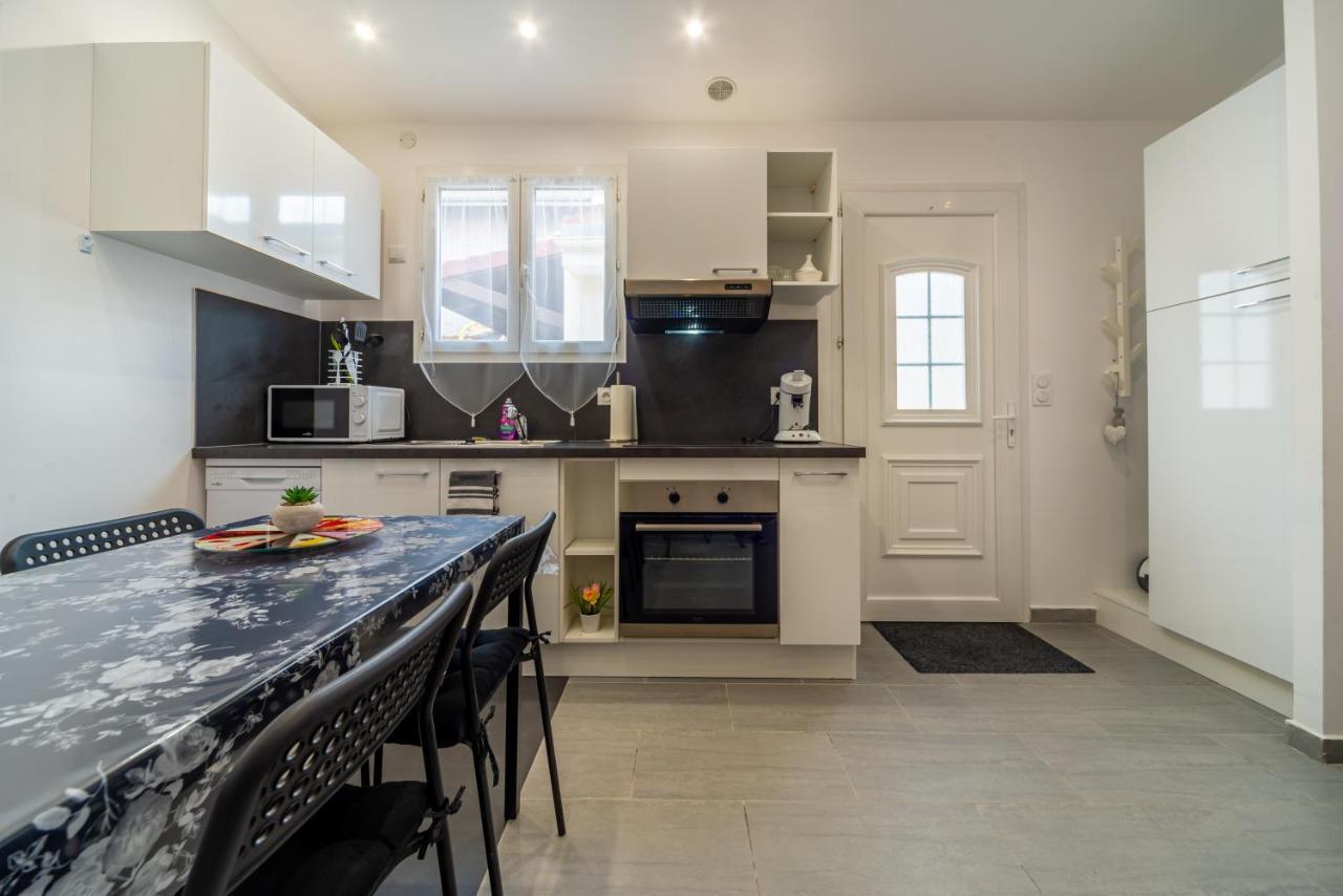 La Serenade - Appartements Confort Avec Terrasse Montreuil  Bagian luar foto